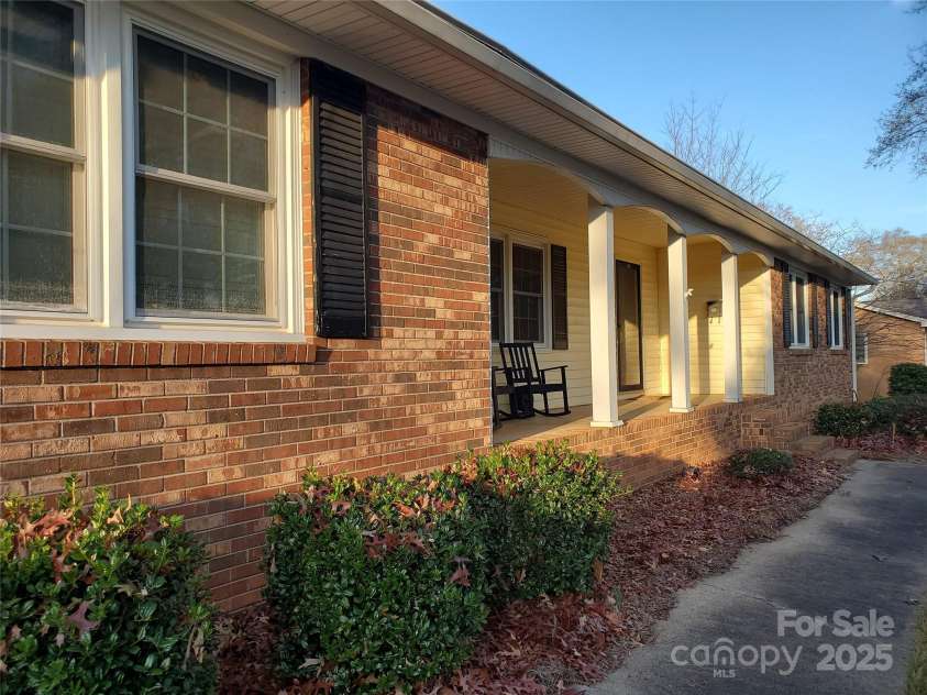 2318 Shaw Avenue, Gastonia, NC 28054.  MLS# CAR4326752, YatesRealty ID 1078. 