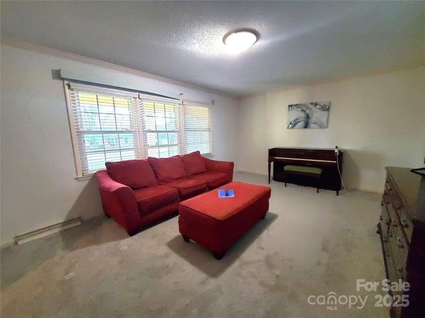 2318 Shaw Avenue, Gastonia, NC 28054.  MLS# CAR4326752, YatesRealty ID 1078. 