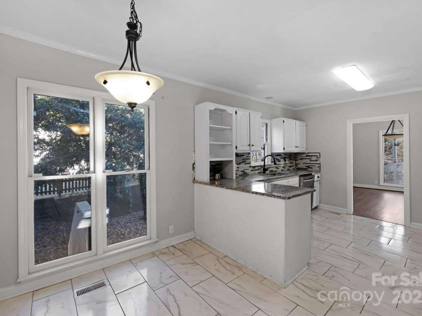 6017 Millbury Court, Charlotte, NC 28211.  MLS# CAR4272066, YatesRealty ID 1078. 