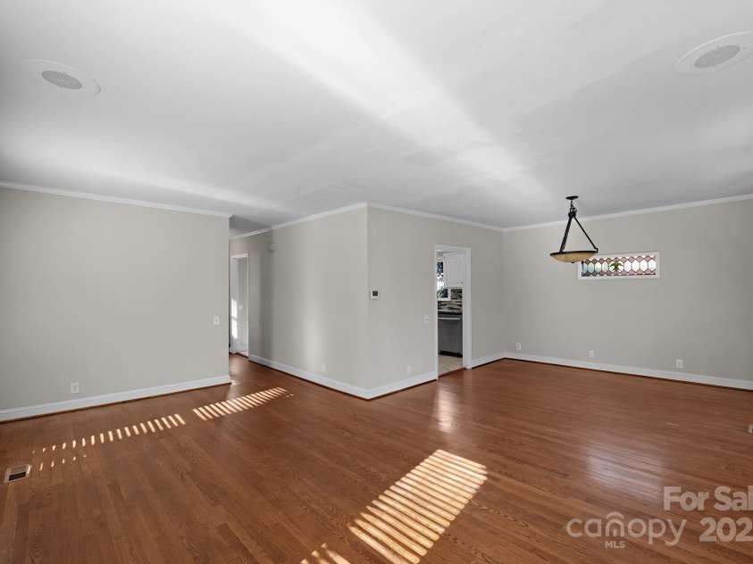 6017 Millbury Court, Charlotte, NC 28211.  MLS# CAR4272066, YatesRealty ID 1078. 