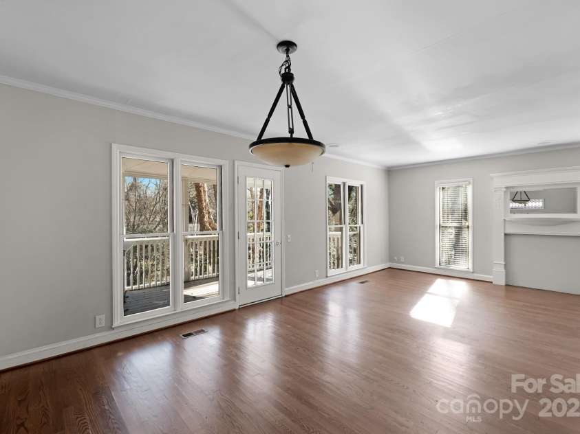 6017 Millbury Court, Charlotte, NC 28211.  MLS# CAR4272066, YatesRealty ID 1078. 