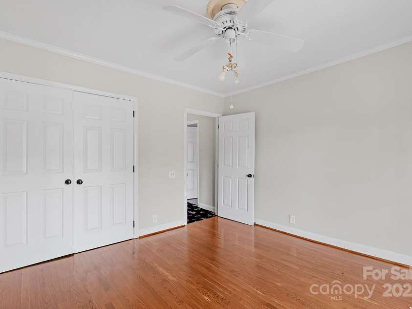 6017 Millbury Court, Charlotte, NC 28211.  MLS# CAR4272066, YatesRealty ID 1078. 