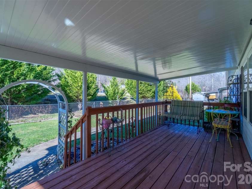 7581 Hwy 441 Highway, Sylva, NC 28779.  MLS# CAR4401095, YatesRealty ID 1078. 