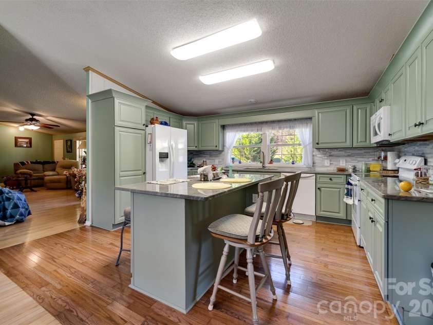 7581 Hwy 441 Highway, Sylva, NC 28779.  MLS# CAR4401095, YatesRealty ID 1078. 