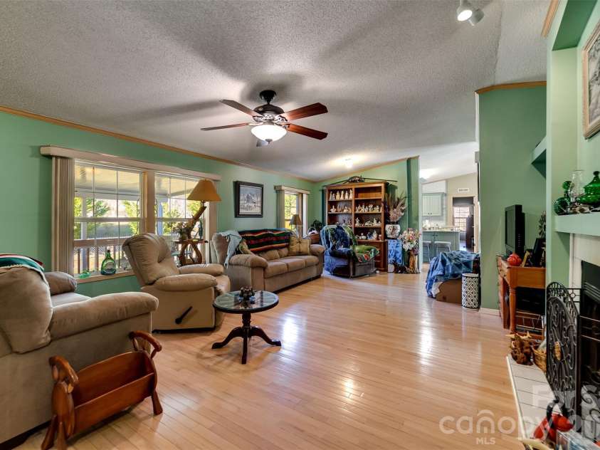 7581 Hwy 441 Highway, Sylva, NC 28779.  MLS# CAR4401095, YatesRealty ID 1078. 