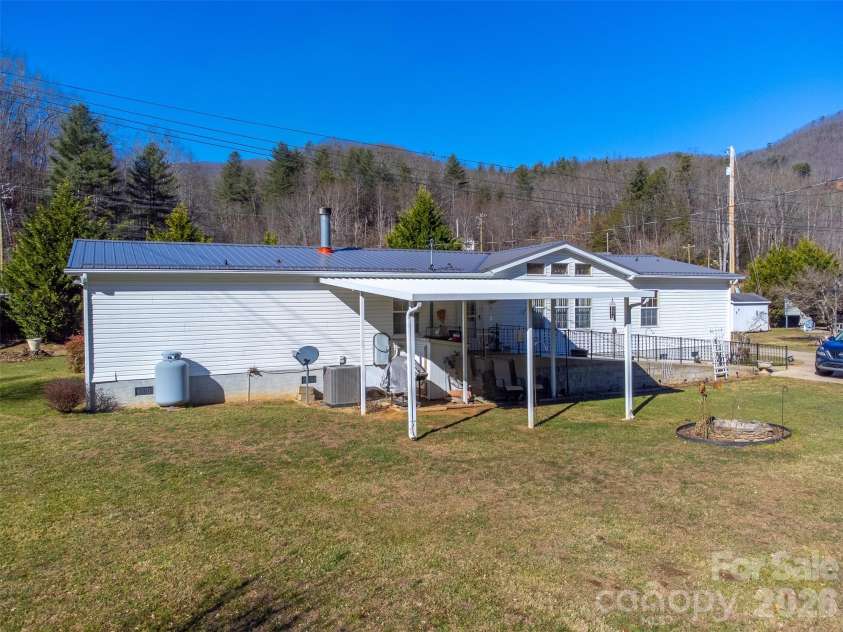 7581 Hwy 441 Highway, Sylva, NC 28779.  MLS# CAR4401095, YatesRealty ID 1078. 