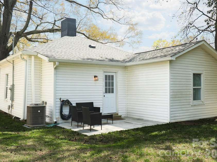 209 Columbia Avenue, Rock Hill, SC 29730.  MLS# CAR4359260, YatesRealty ID 10780. 