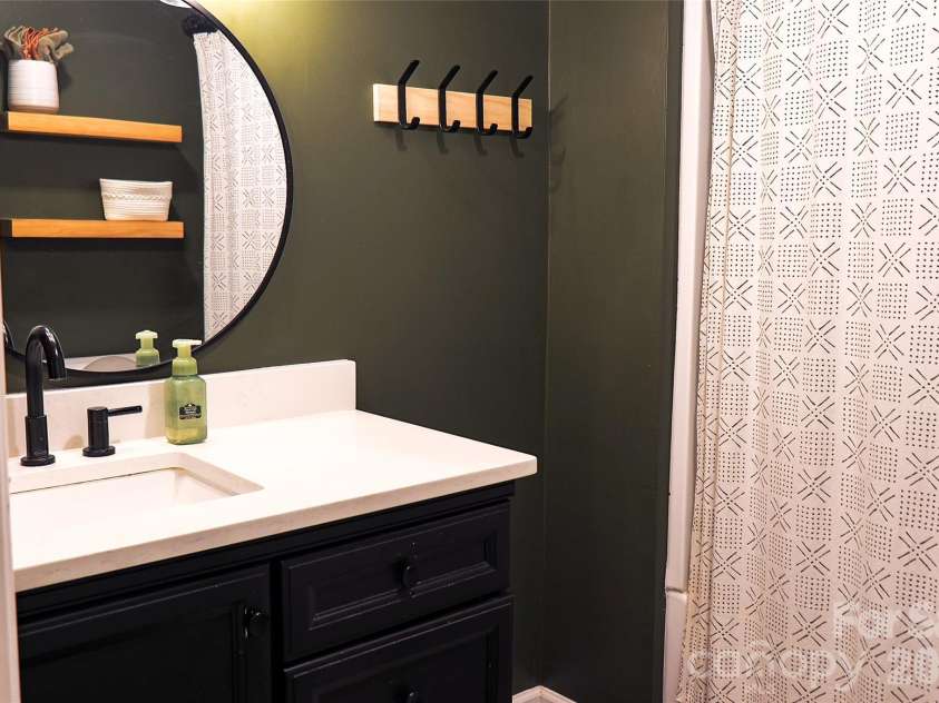 209 Columbia Avenue, Rock Hill, SC 29730.  MLS# CAR4359260, YatesRealty ID 10780. 