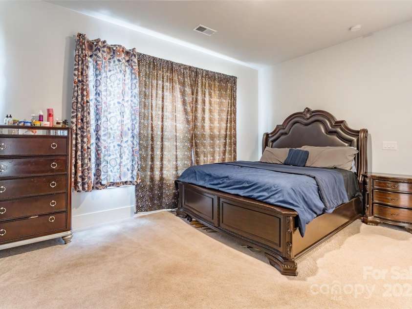 8008 Brookbank Drive, Charlotte, NC 28269.  MLS# CAR4253404, YatesRealty ID 10781. 