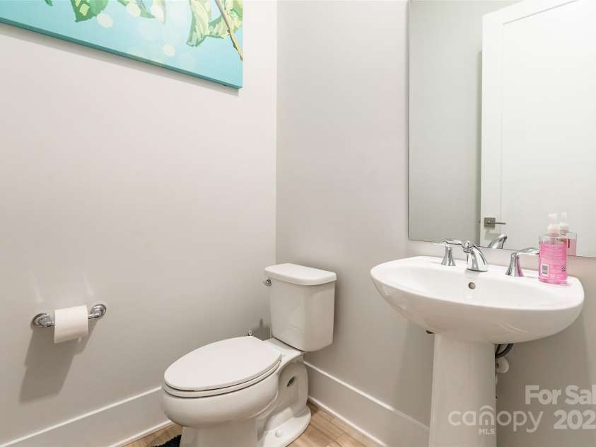 8008 Brookbank Drive, Charlotte, NC 28269.  MLS# CAR4253404, YatesRealty ID 10781. 