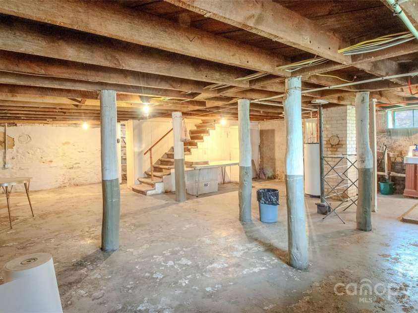 4680 Old Clyde Road, Clyde, NC 28721.  MLS# CAR4254659, YatesRealty ID 10782. 