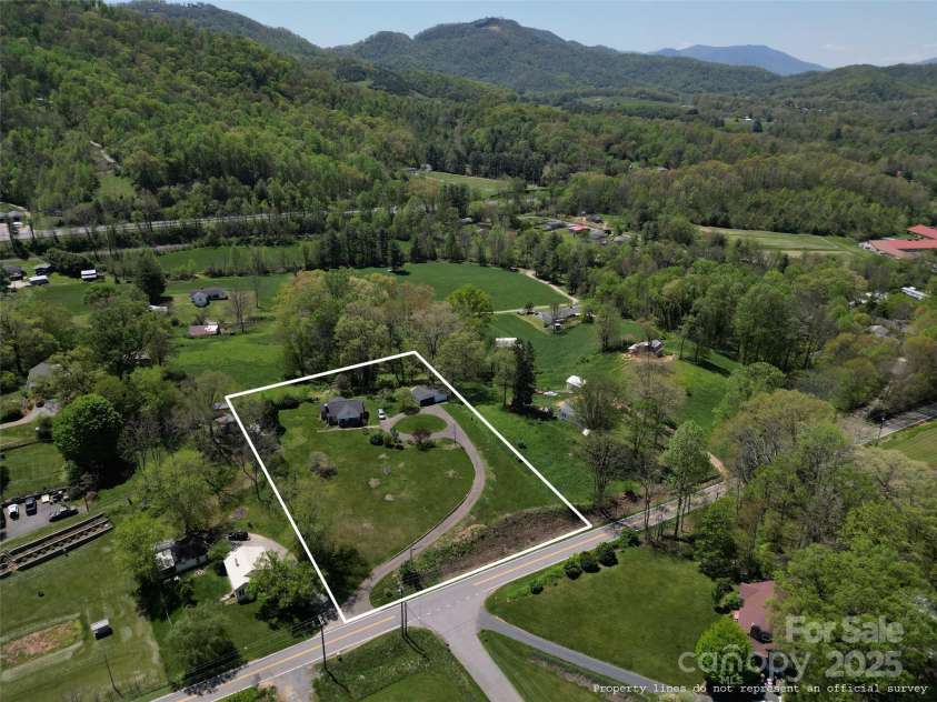 4680 Old Clyde Road, Clyde, NC 28721.  MLS# CAR4254659, YatesRealty ID 10782. 