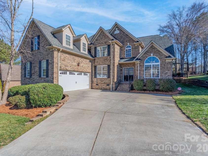 700 Waterford Glen Way, Rock Hill, SC 29730.  MLS# CAR4335540, YatesRealty ID 10782. 