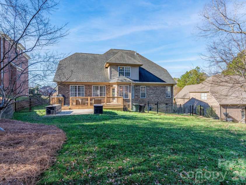 700 Waterford Glen Way, Rock Hill, SC 29730.  MLS# CAR4335540, YatesRealty ID 10782. 
