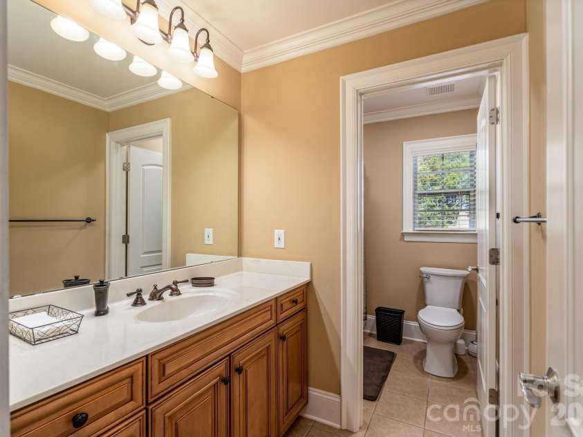 700 Waterford Glen Way, Rock Hill, SC 29730.  MLS# CAR4335540, YatesRealty ID 10782. Bath 2
