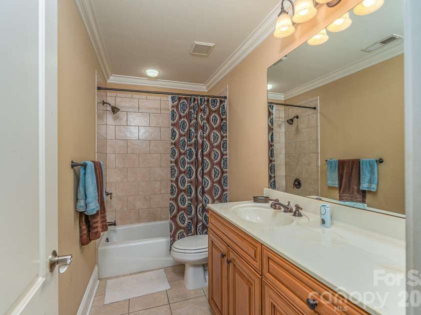 700 Waterford Glen Way, Rock Hill, SC 29730.  MLS# CAR4335540, YatesRealty ID 10782. Bath 3