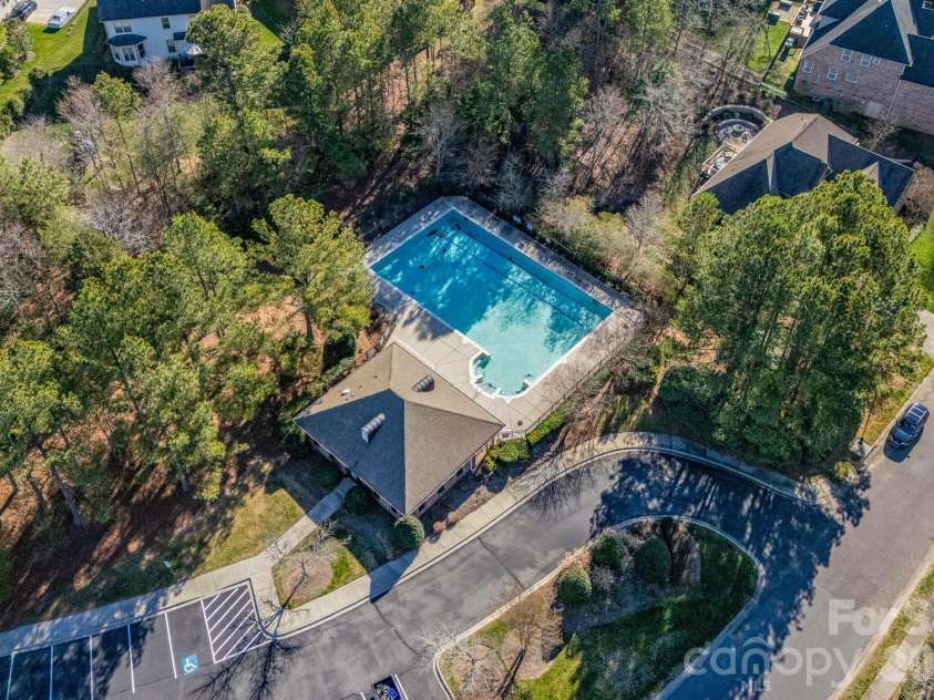 700 Waterford Glen Way, Rock Hill, SC 29730.  MLS# CAR4335540, YatesRealty ID 10782. Community Pool