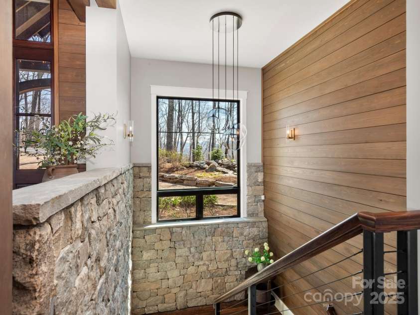 61 Back Bone Way, Sylva, NC 28779.  MLS# CAR4248856, YatesRealty ID 10783. 
