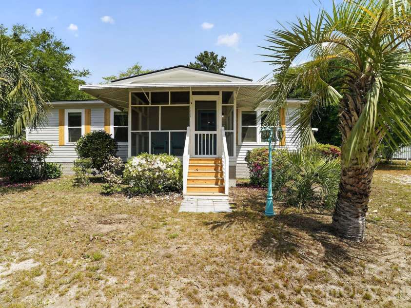 1724 Camp Shelor Drive, Manning, SC 29102.  MLS# CAR4368434, YatesRealty ID 10784. 