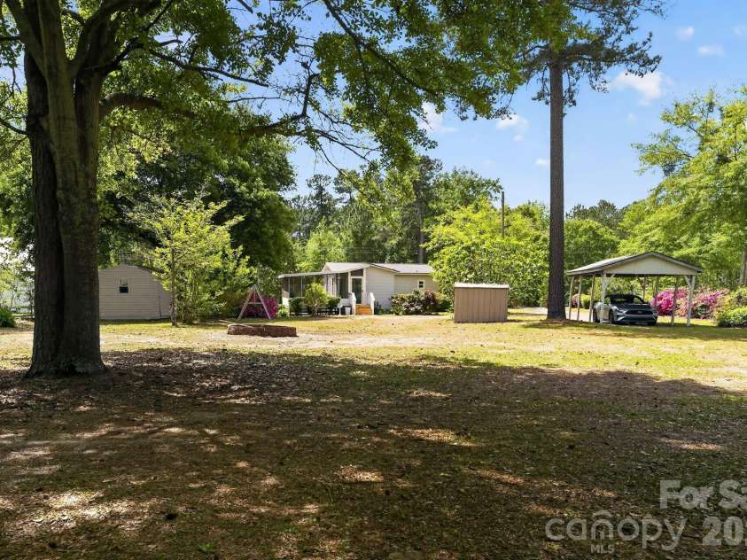 1724 Camp Shelor Drive, Manning, SC 29102.  MLS# CAR4368434, YatesRealty ID 10784. 