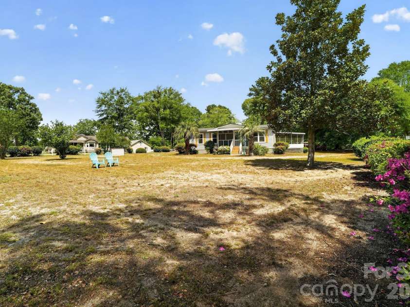 1724 Camp Shelor Drive, Manning, SC 29102.  MLS# CAR4368434, YatesRealty ID 10784. 