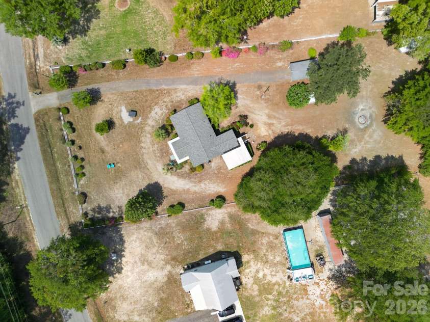 1724 Camp Shelor Drive, Manning, SC 29102.  MLS# CAR4368434, YatesRealty ID 10784. 