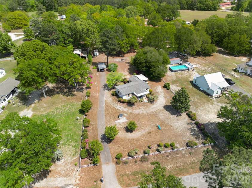 1724 Camp Shelor Drive, Manning, SC 29102.  MLS# CAR4368434, YatesRealty ID 10784. 