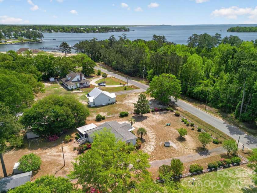 1724 Camp Shelor Drive, Manning, SC 29102.  MLS# CAR4368434, YatesRealty ID 10784. 