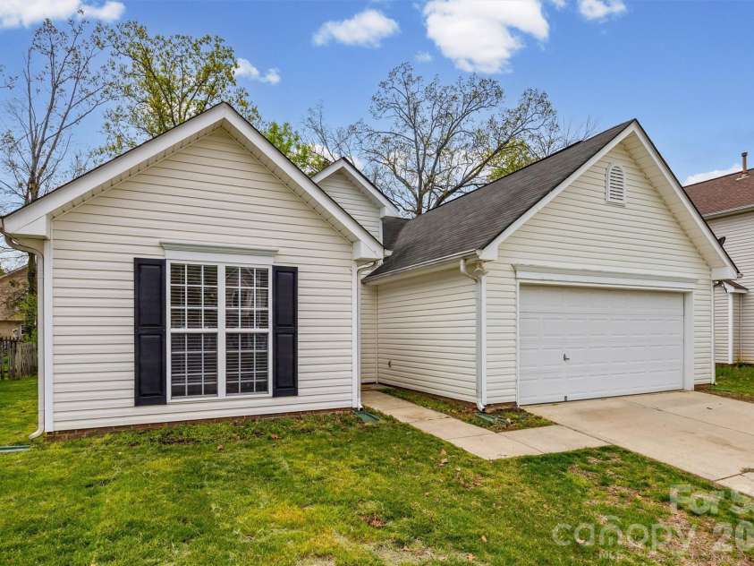 1779 Hardy Drive, Rock Hill, SC 29732.  MLS# CAR4363418, YatesRealty ID 10785. 