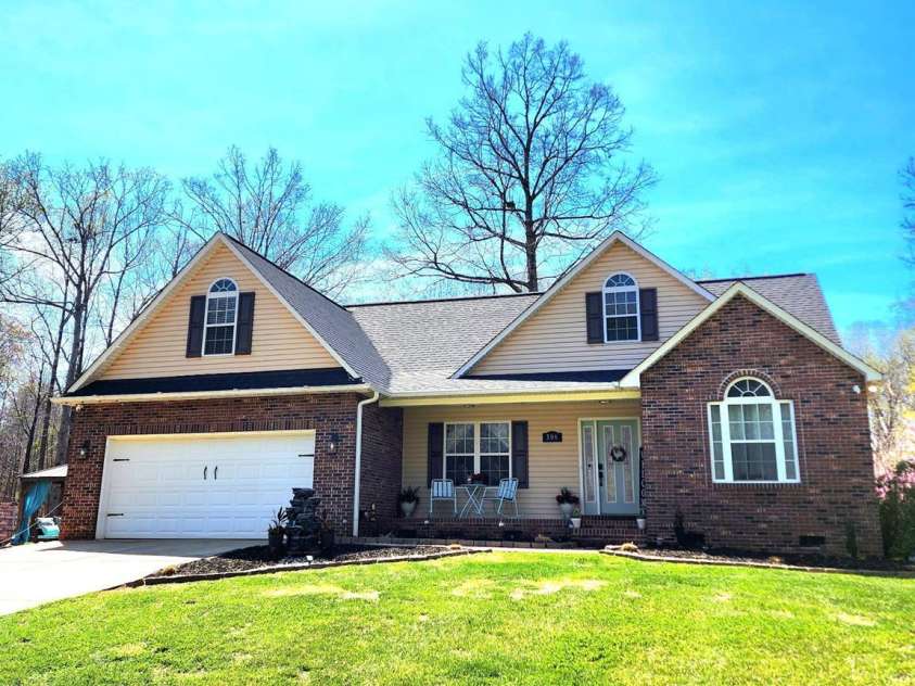 306 Bluegill Lane, Statesville, NC 28625.  MLS# CAR4216921, YatesRealty ID 10785. 