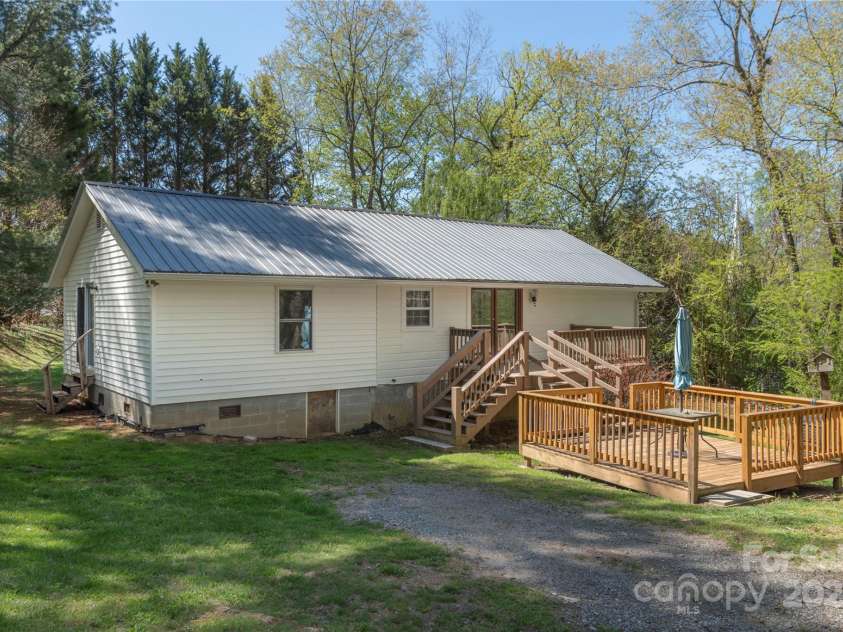 43 Laurel Pines Church Road, Fairview, NC 28730.  MLS# CAR4251013, YatesRealty ID 10787. 