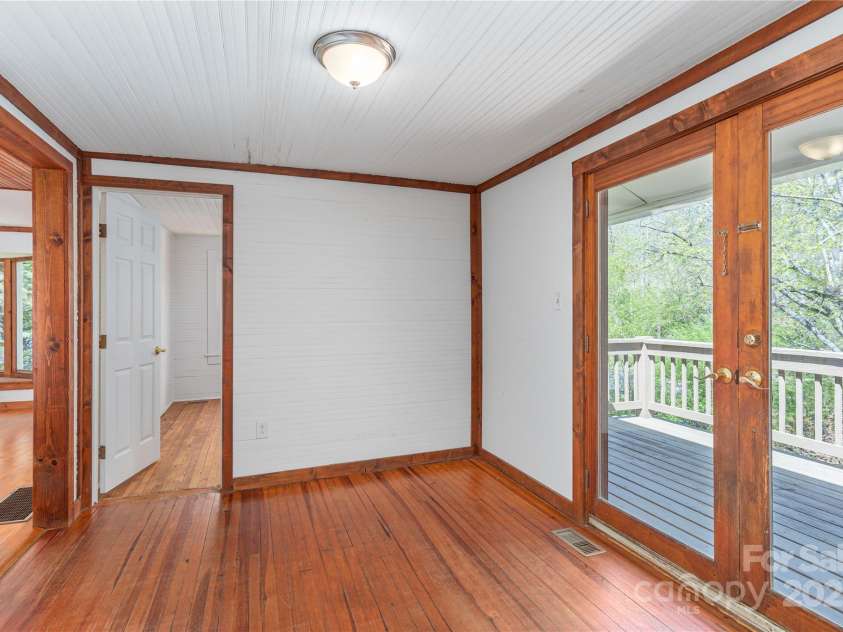 43 Laurel Pines Church Road, Fairview, NC 28730.  MLS# CAR4251013, YatesRealty ID 10787. 