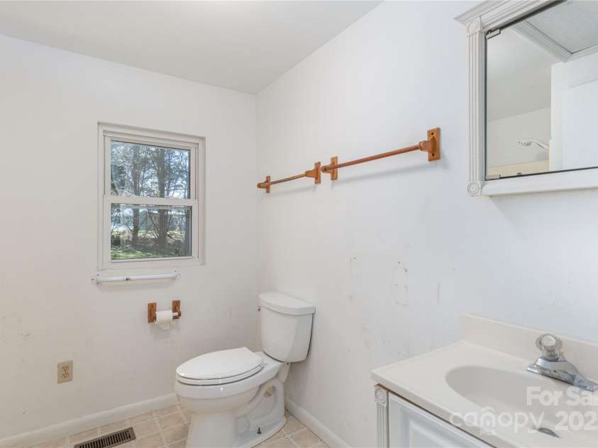 43 Laurel Pines Church Road, Fairview, NC 28730.  MLS# CAR4251013, YatesRealty ID 10787. 