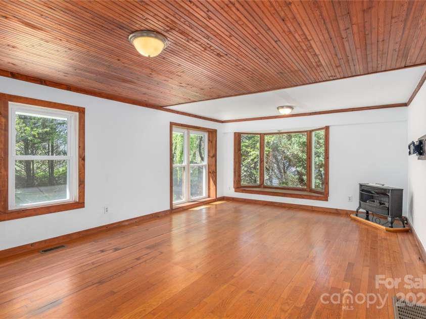 43 Laurel Pines Church Road, Fairview, NC 28730.  MLS# CAR4251013, YatesRealty ID 10787. 