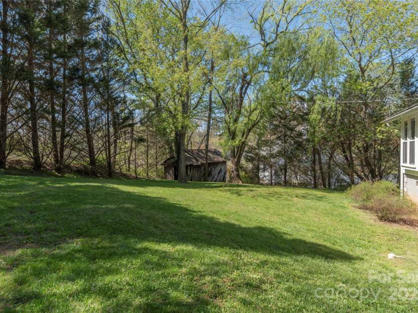 43 Laurel Pines Church Road, Fairview, NC 28730.  MLS# CAR4251013, YatesRealty ID 10787. 