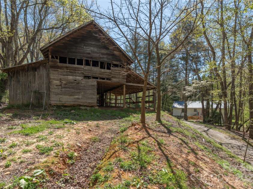 43 Laurel Pines Church Road, Fairview, NC 28730.  MLS# CAR4251013, YatesRealty ID 10787. 