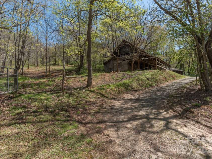 43 Laurel Pines Church Road, Fairview, NC 28730.  MLS# CAR4251013, YatesRealty ID 10787. 