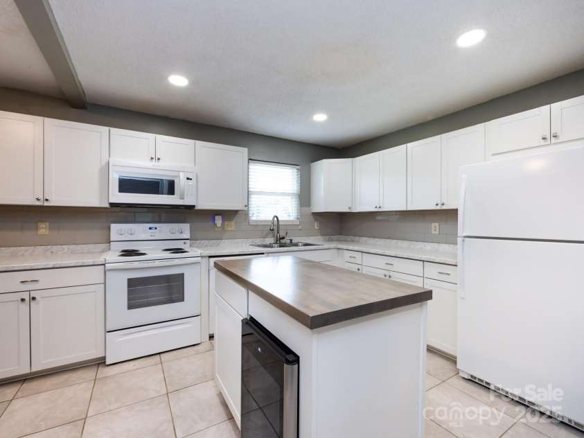 7109 Bisaner Street, Charlotte, NC 28269.  MLS# CAR4302995, YatesRealty ID 10789. 