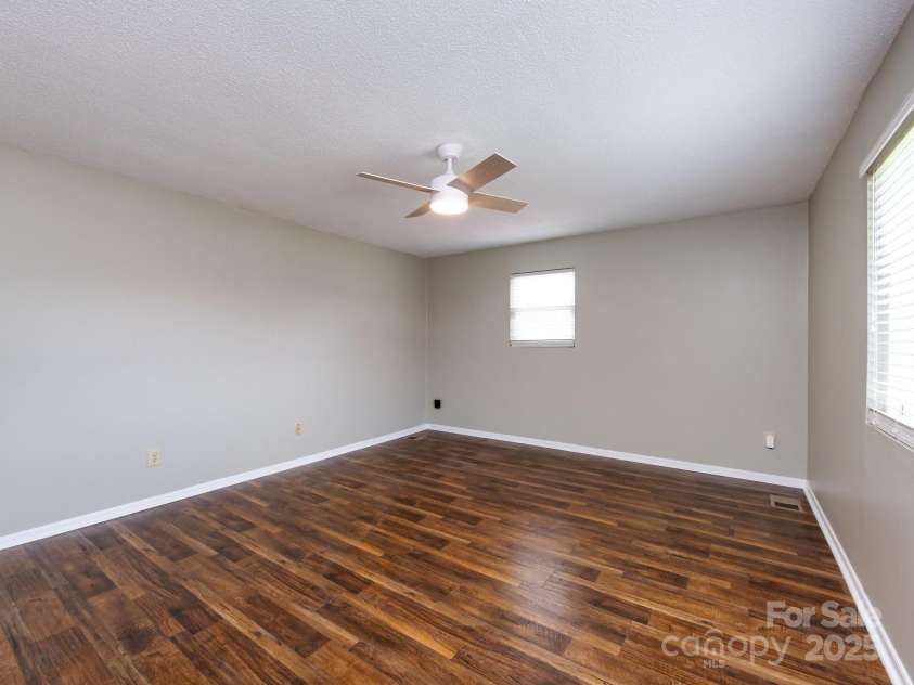 7109 Bisaner Street, Charlotte, NC 28269.  MLS# CAR4302995, YatesRealty ID 10789. Primary Bedroom