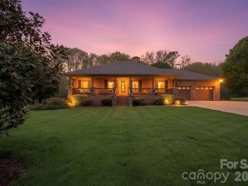 2676 Gold Rush Drive, Lincolnton, NC 28092.  MLS# CAR4366053, YatesRealty ID 10790. 
