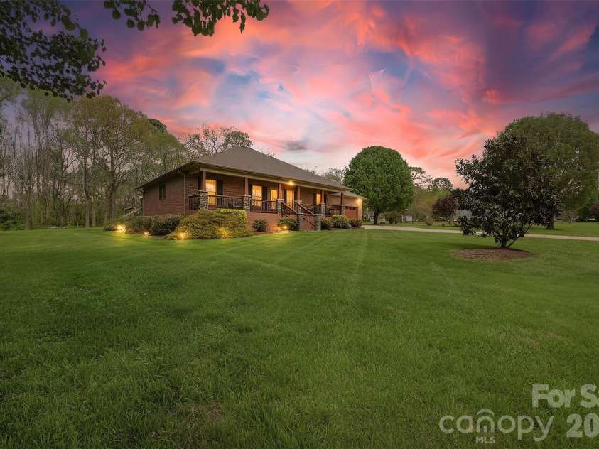 2676 Gold Rush Drive, Lincolnton, NC 28092.  MLS# CAR4366053, YatesRealty ID 10790. 