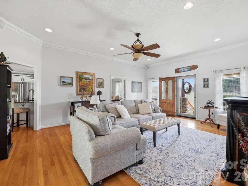 2676 Gold Rush Drive, Lincolnton, NC 28092.  MLS# CAR4366053, YatesRealty ID 10790. 