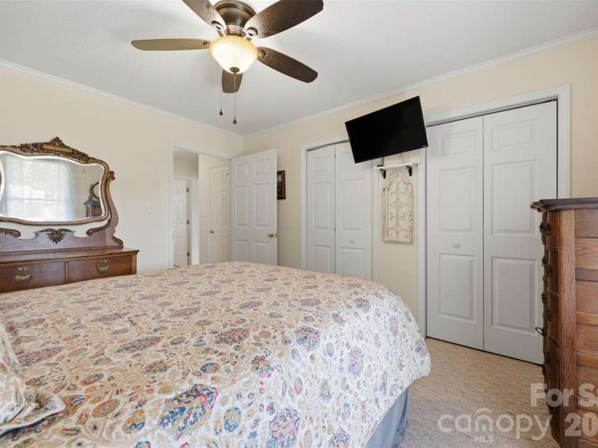 2676 Gold Rush Drive, Lincolnton, NC 28092.  MLS# CAR4366053, YatesRealty ID 10790. 
