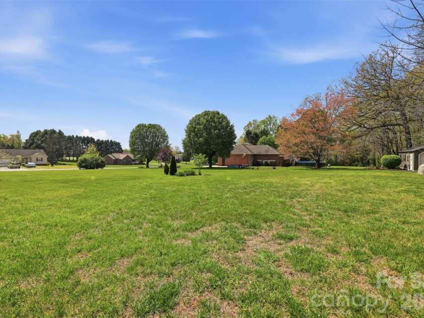 2676 Gold Rush Drive, Lincolnton, NC 28092.  MLS# CAR4366053, YatesRealty ID 10790. 