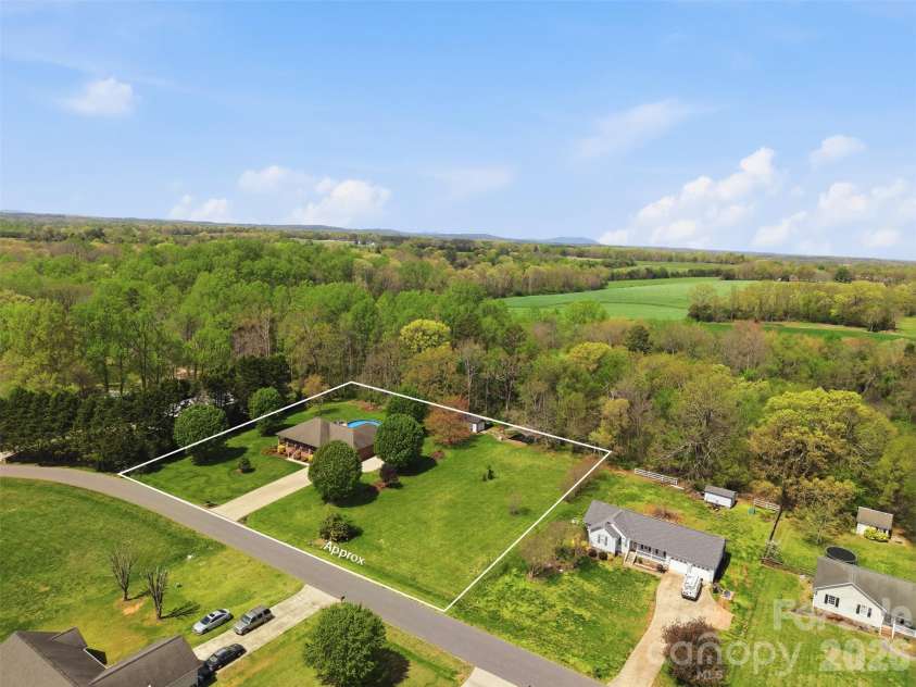 2676 Gold Rush Drive, Lincolnton, NC 28092.  MLS# CAR4366053, YatesRealty ID 10790. 