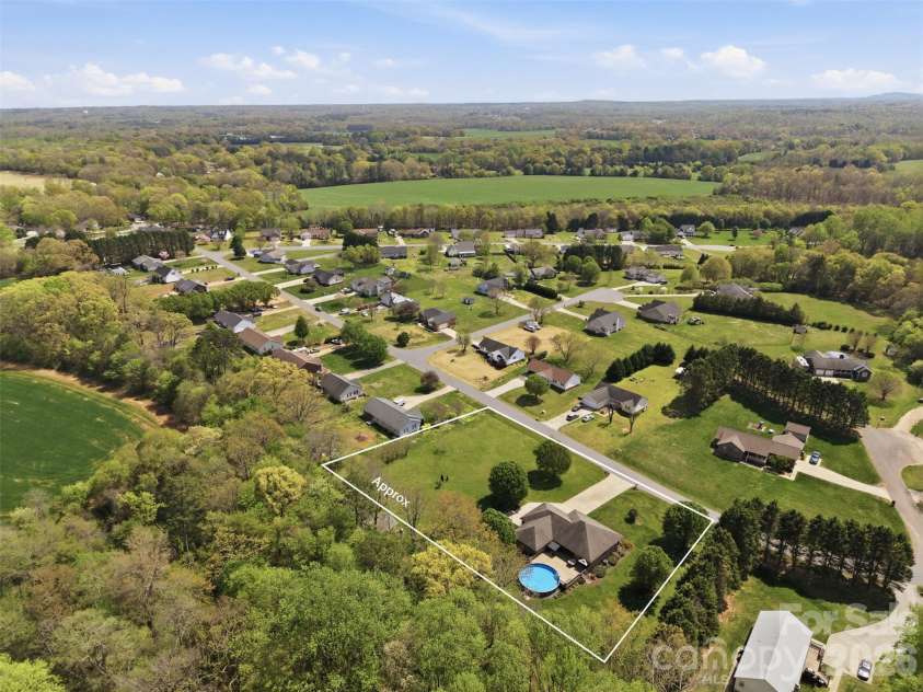 2676 Gold Rush Drive, Lincolnton, NC 28092.  MLS# CAR4366053, YatesRealty ID 10790. 