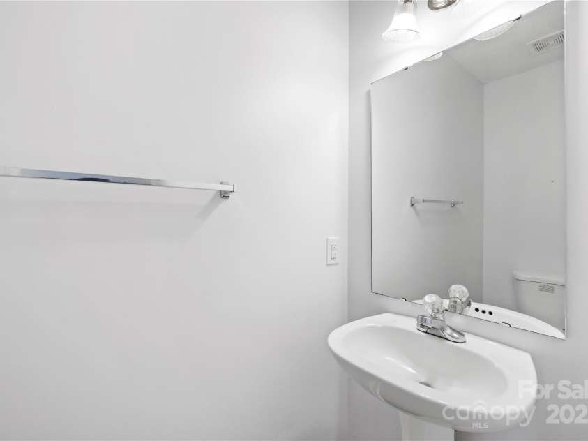 13705 Queenswater Lane, Charlotte, NC 28273.  MLS# CAR4233343, YatesRealty ID 10792. 