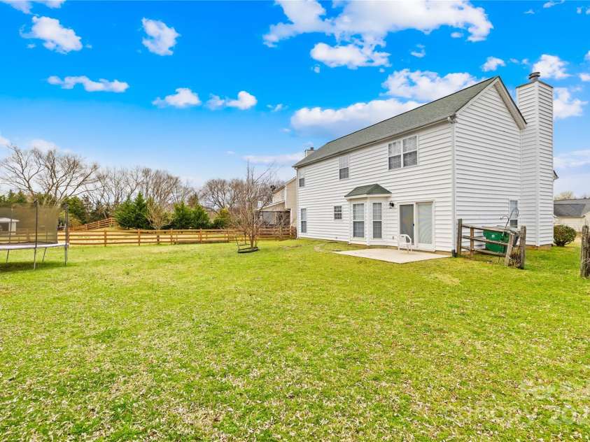 13705 Queenswater Lane, Charlotte, NC 28273.  MLS# CAR4233343, YatesRealty ID 10792. 