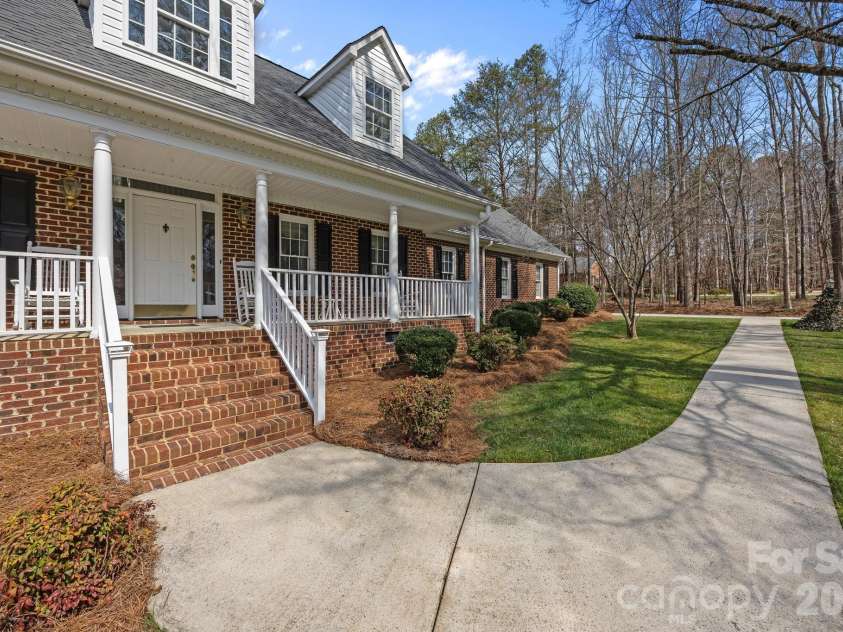 220 St Johns Drive, Salisbury, NC 28144.  MLS# CAR4352238, YatesRealty ID 10792. 