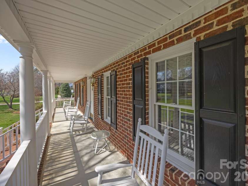 220 St Johns Drive, Salisbury, NC 28144.  MLS# CAR4352238, YatesRealty ID 10792. 